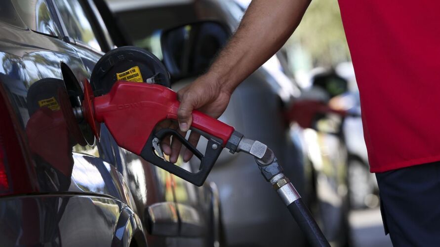 PREPARE O BOLSO: Petrobras anuncia sexto aumento no preço da gasolina em 2021