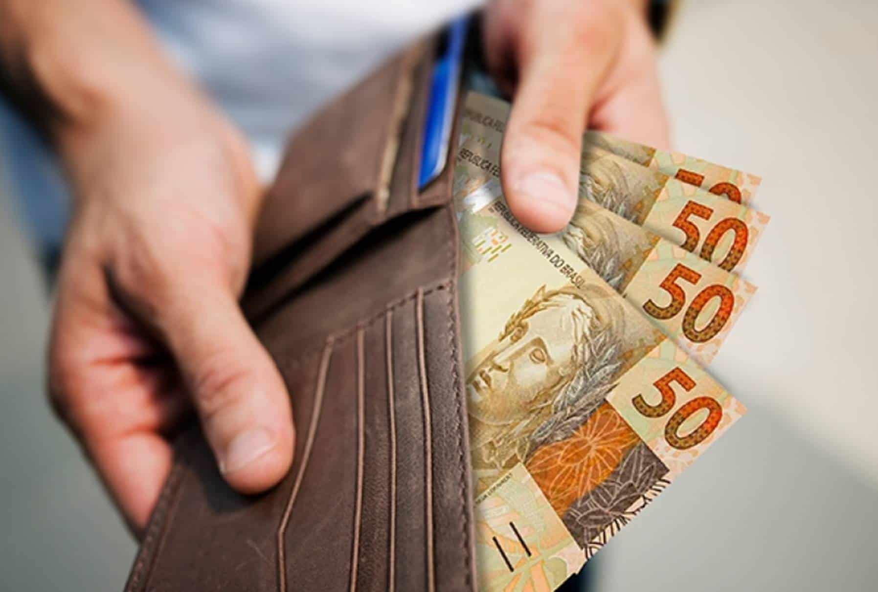 Confira os benefícios do governo federal que podem liberar até R$ 16 mil