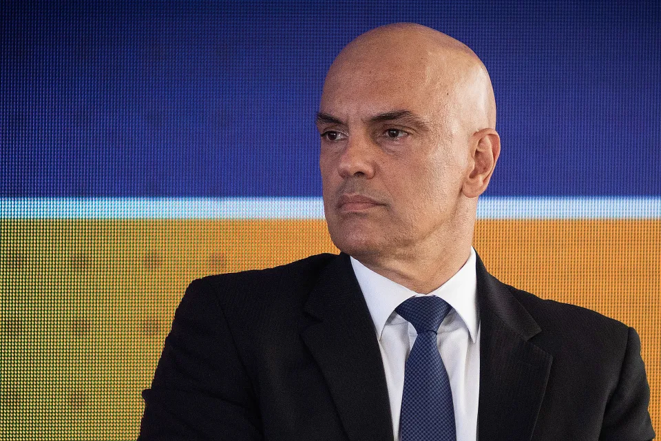 Coligação de Bolsonaro racha após multa de R$ 22 milhões de Moraes; entenda