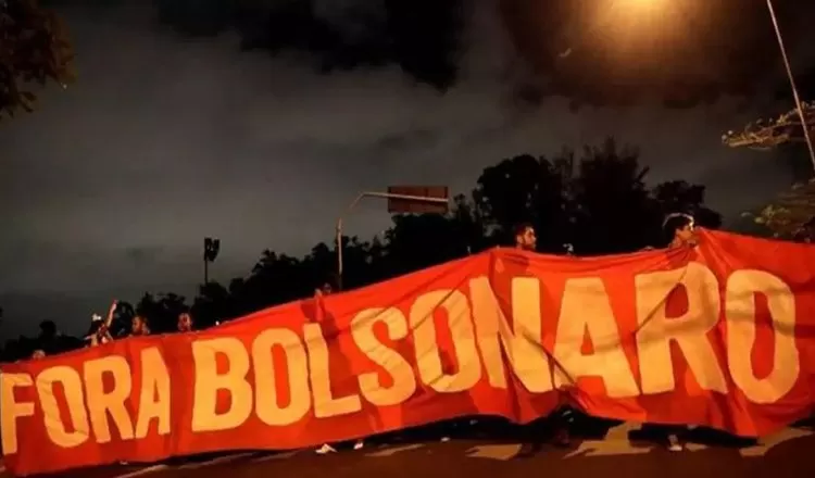 400 entidades e oposição entregam pedido de Impeachment de Bolsonaro