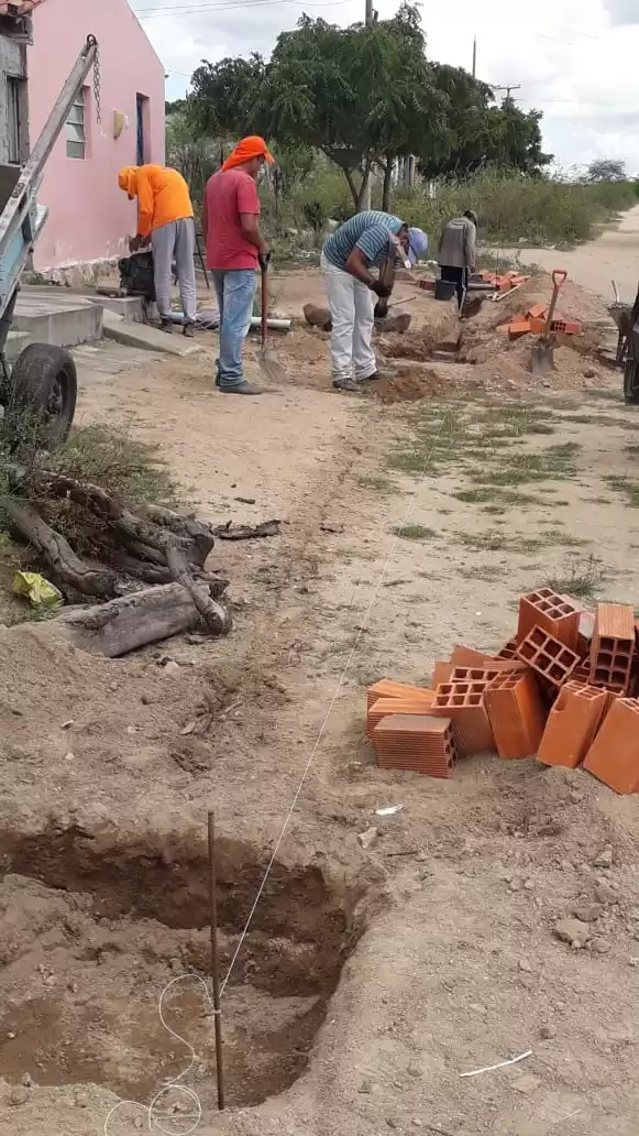 Jatobá: Prefeitura Municipal está realizando obra de saneamento básico no Distrito de Volta do Moxotó