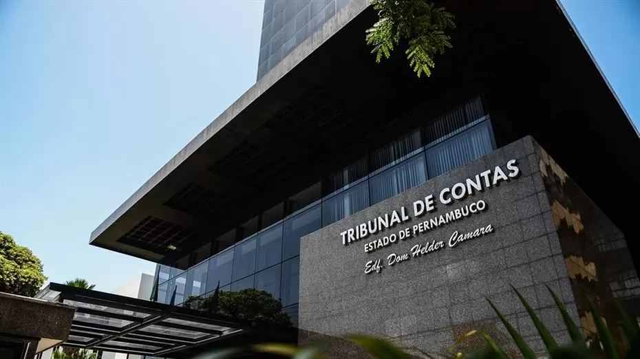 Tribunal de Contas de Pernambuco envia ao TRE e ao MPF lista de gestores com contas irregulares e rejeitadas; confira
