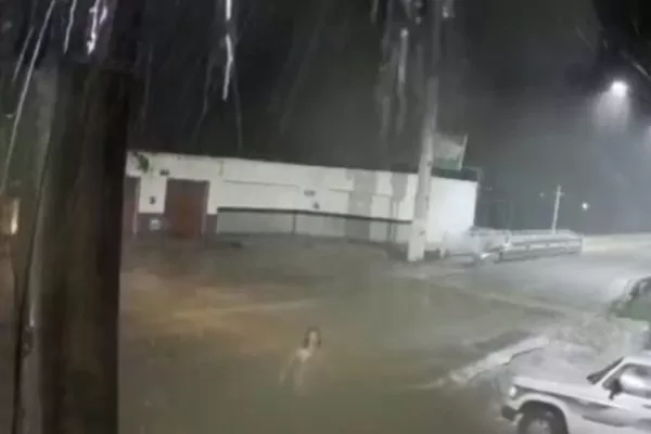 Vídeo misterioso mostra mulher desaparecendo em noite chuvosa no Ceará