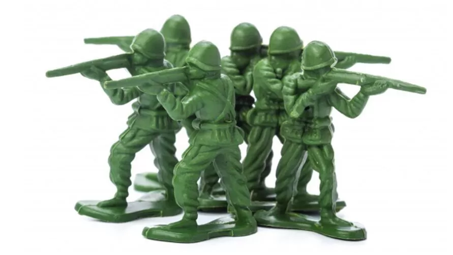 VÃO BRINCAR? Exército abre licitação para comprar 200 soldados de brinquedo por R$ 408 cada