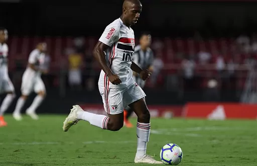 REFORÇO: Emprestado pelo São Paulo, Toró viaja ao Recife para assinar com o Sport