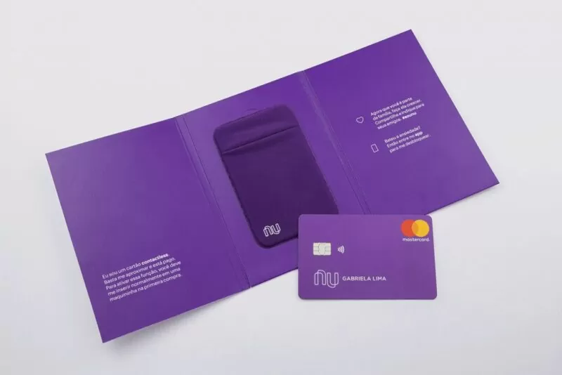 Nubank oferece cartão de crédito para quem não tem conta em banco