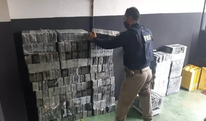 SÃO MIGUEL DOS CAMPOS: PRF apreende 540 kg de cocaína em veículo terceirizado dos Correios em Alagoas