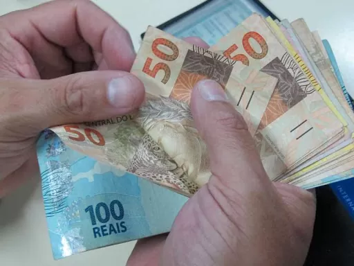 CRÉDITO: Caixa confirma que vai liberar até R$1.000 via celular; acesse e saiba como conseguir