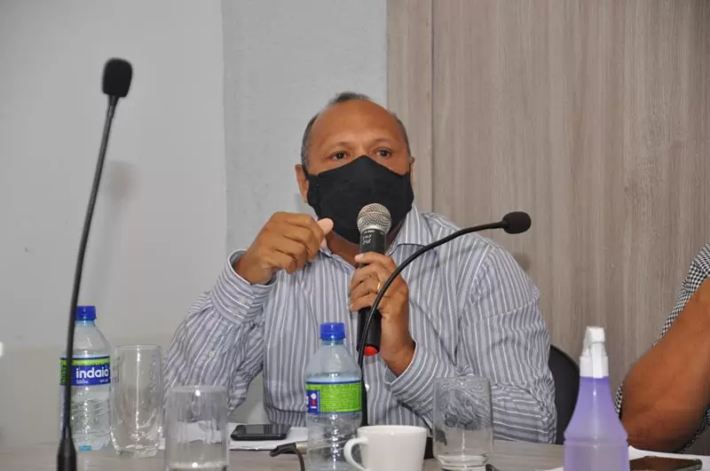 JATOBÁ: Vereador Toinho de Valú solicita a construção de uma praça no Camaratu