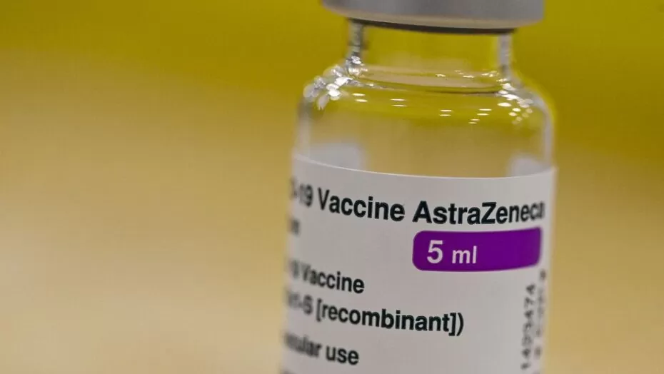 Vacina Astrazeneca: quais os sintomas, as reações e os possíveis efeitos colaterais entre vacinados?