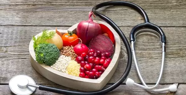 SAÚDE: 12 alimentos para desobstruir as artérias e reduzir chances de infarto