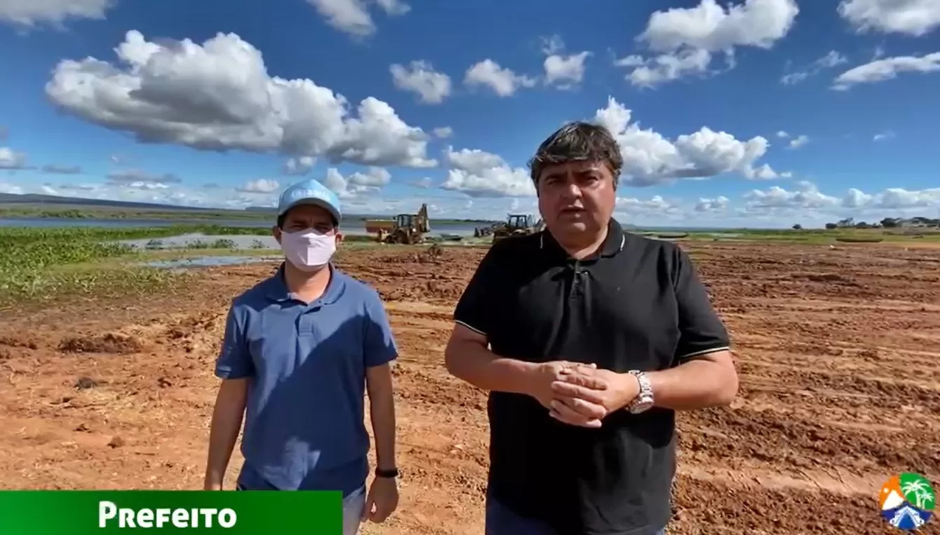 PETROLÂNDIA: Prefeito Fabiano Marques acompanha serviço de limpeza na Orla Fluvial; Vídeo