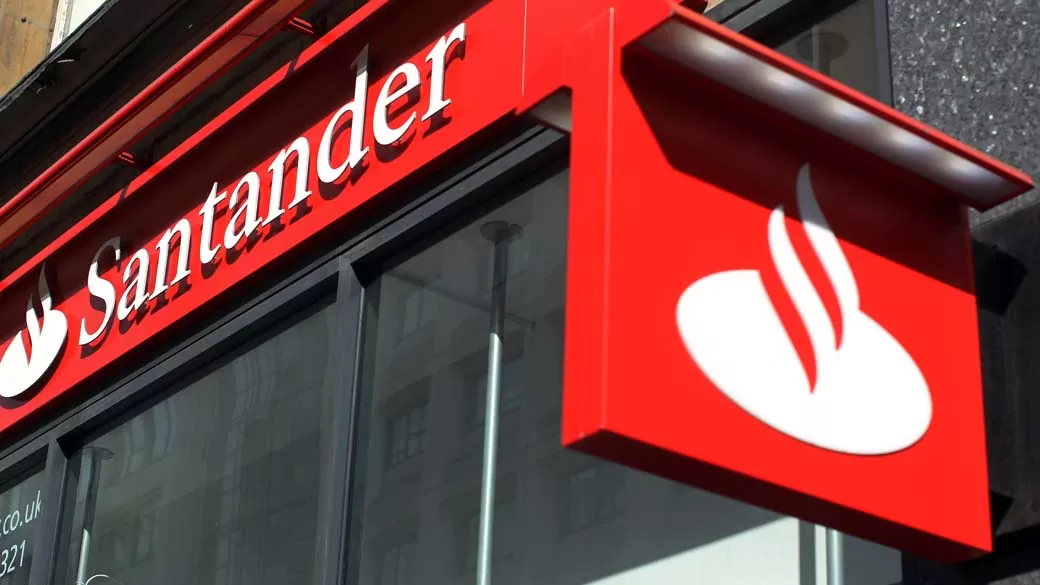 Concurso Banco Santander tem inscrições para traine com salario de R$ 6,7 mil, mais benefícios