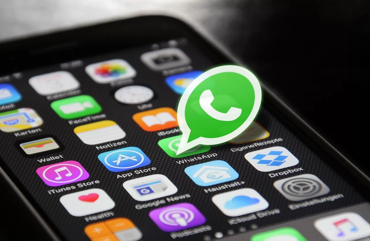 Queda no WhatsApp pode gerar indenização caso o usuário tenha tido prejuízos