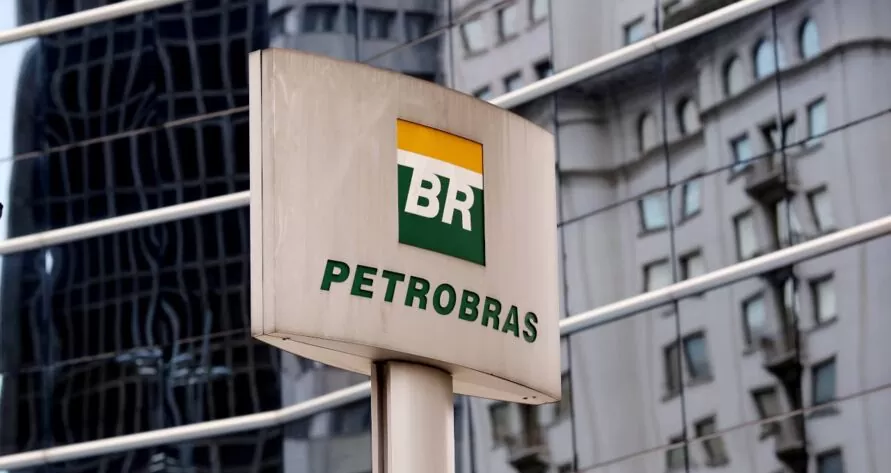 CONCURSO: Petrobras abre 4,5 mil vagas e salários de mais de R$ 11 mil