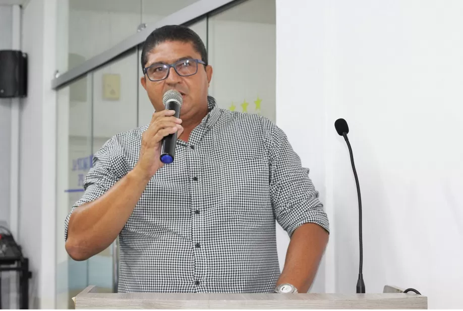 JATOBÁ: Vereador Eudes Júnior solicita que seja providenciada “ILUMINAÇÃO” da quadra poliesportiva de Camaratu