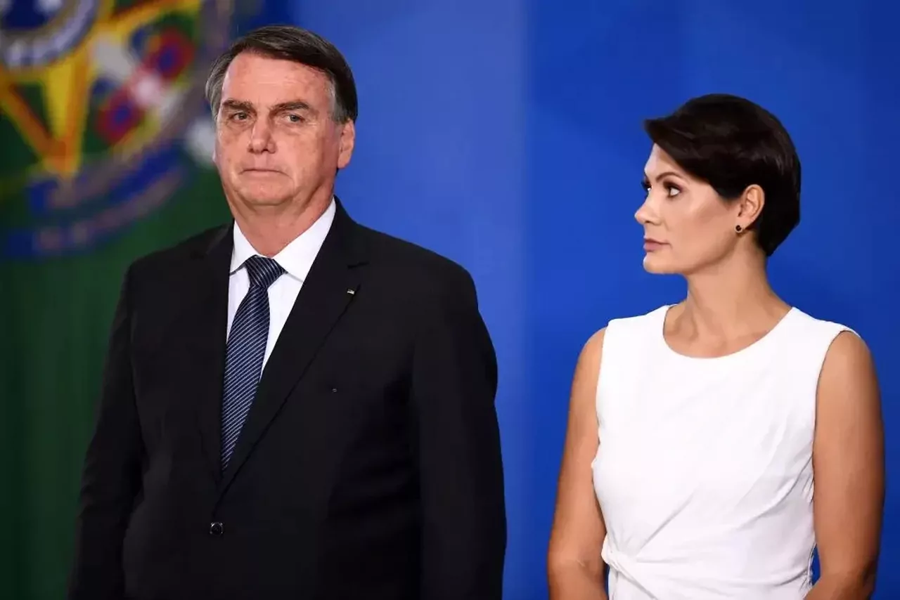 Após derrota nas eleições, Bolsonaro e Michelle param de se seguir nas redes sociais